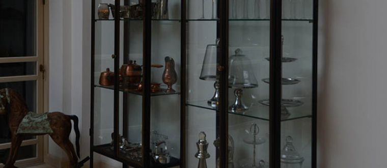 ויטרינות ברזל שחור צרות